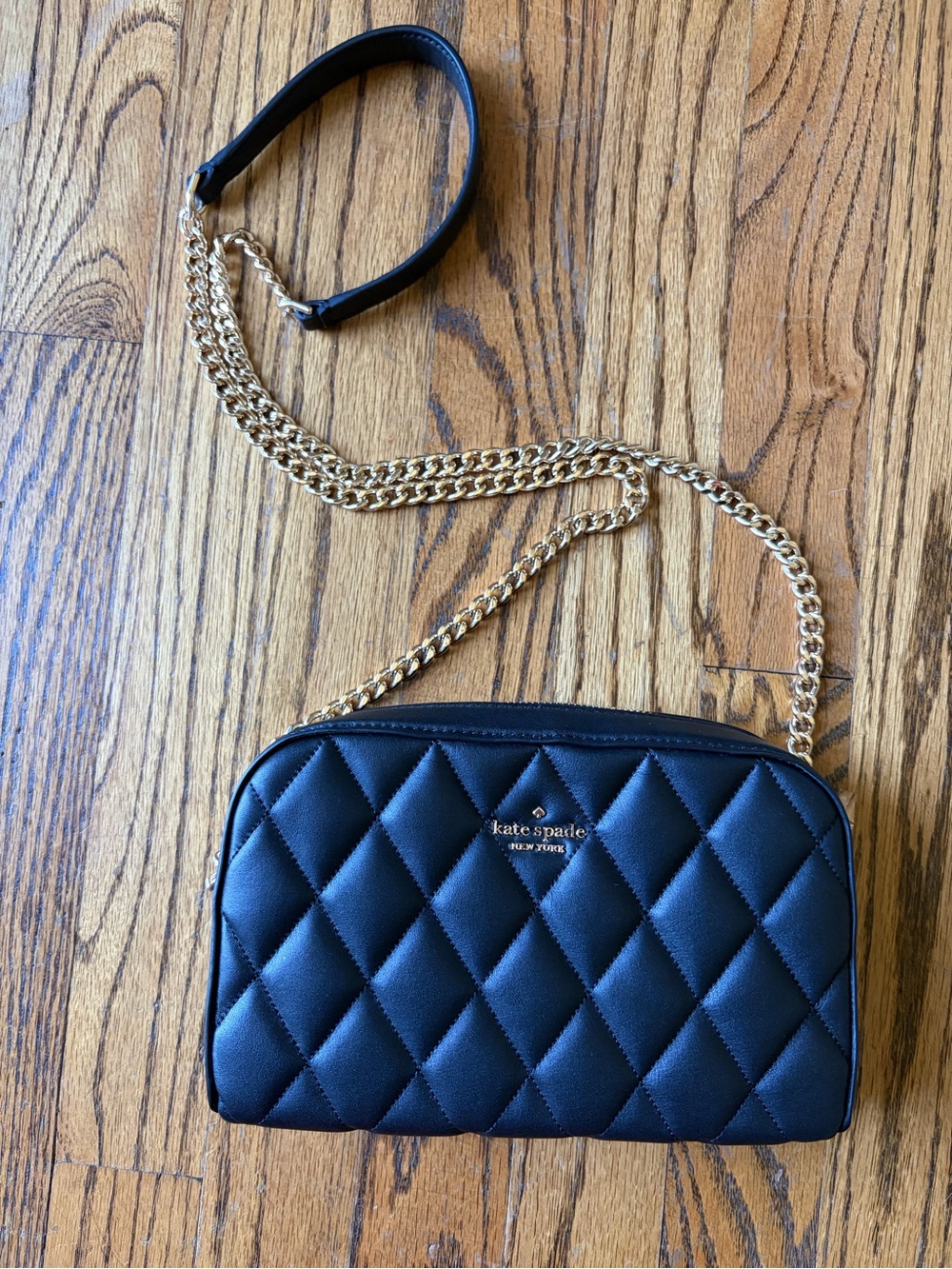 Kate Spade Black Carey Chain Camera Bag Gold Chain KG425  (New without tags)